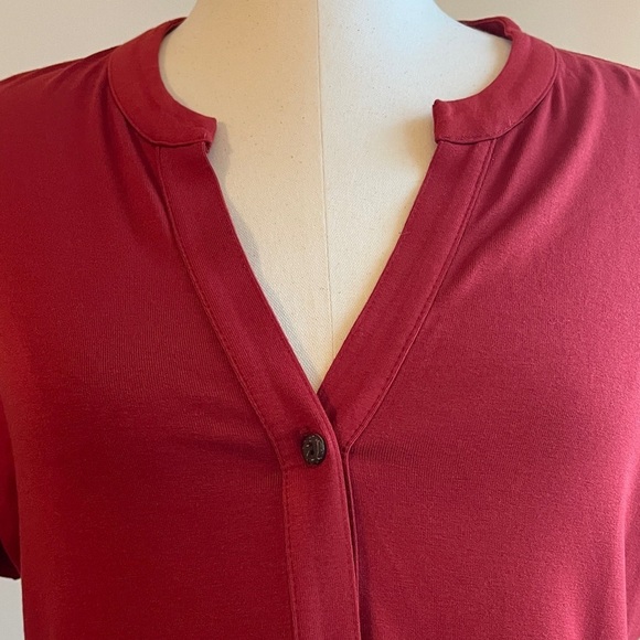 NWT Wonderly Brand Deep Red V-Neck Botton Down Dress | Size XL - Picture 2 of 4